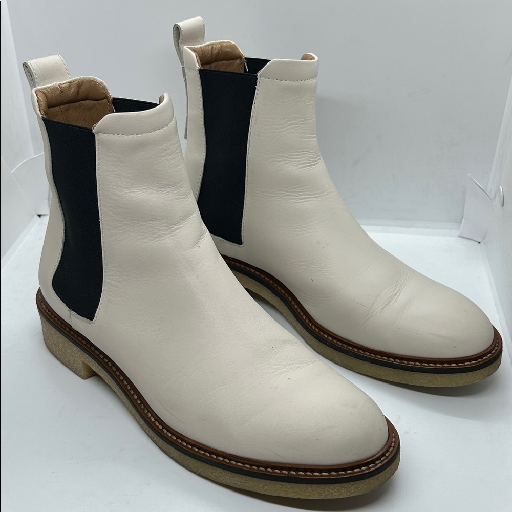 Women's Size 9 Everlane The Italian Leather Chelsea Boots BONE Ankle Gum Soles